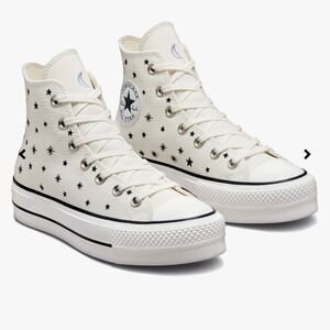 Chuck Taylor All Star Lift Platform Embroidered Stars Womens High Top Shoe 7.5